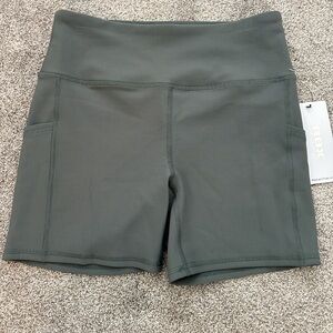 RBX Women's green Bike Shorts  size L NWT